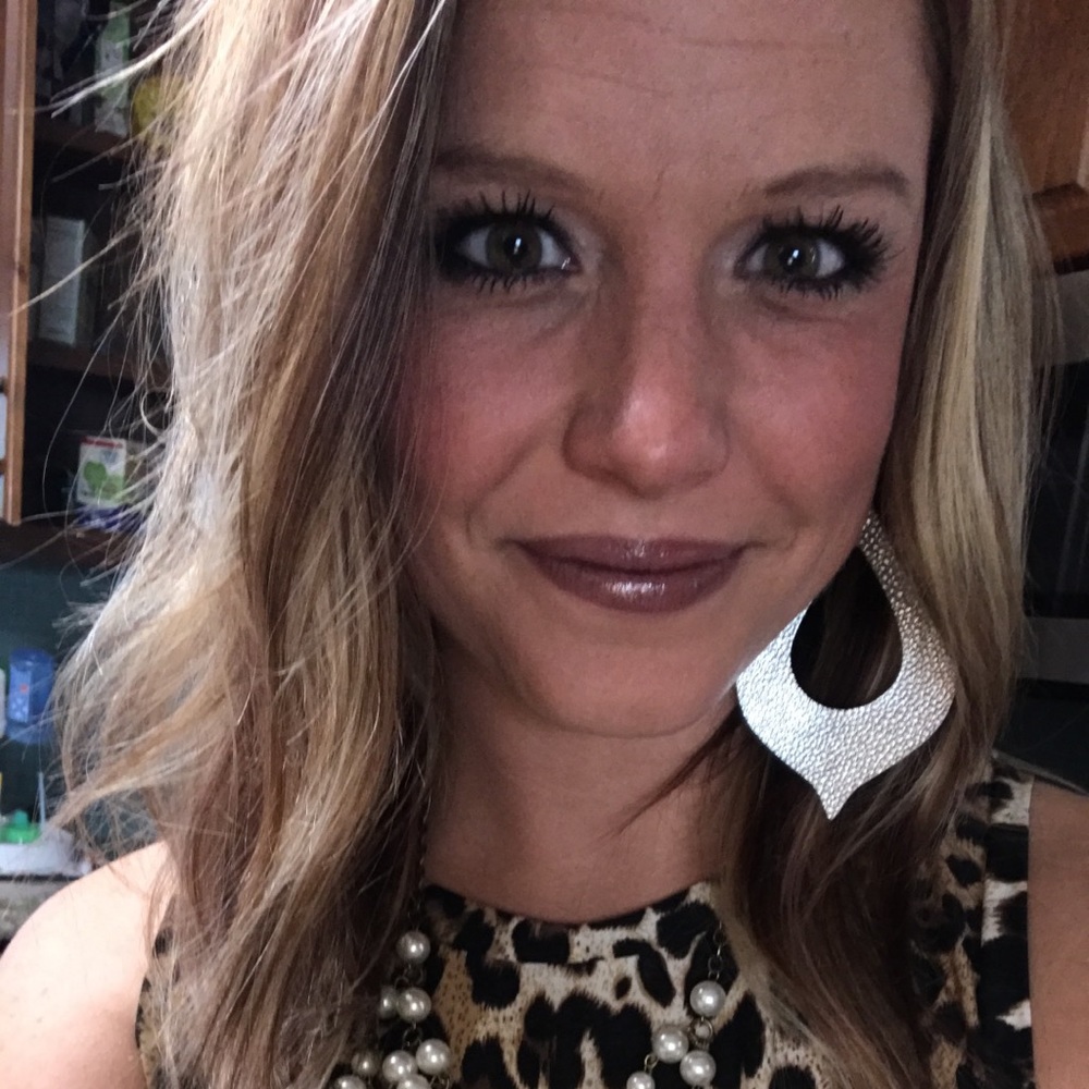 Meet your Posher, Sabrina